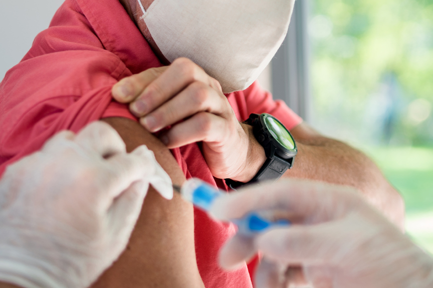 Vaccination contre la Covid-19 : la HAS inclut le vaccin de Moderna dans la stratégie vaccinale