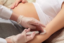 image à la une Cytomégalovirus (CMV) chez la femme enceinte : la HAS recommande un dépistage systématique pour toutes à réévaluer après 3 ans de mise en œuvre