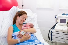 image à la une Mesure de l’expérience rapportée par les patientes en maternité (e-Satis Mater)